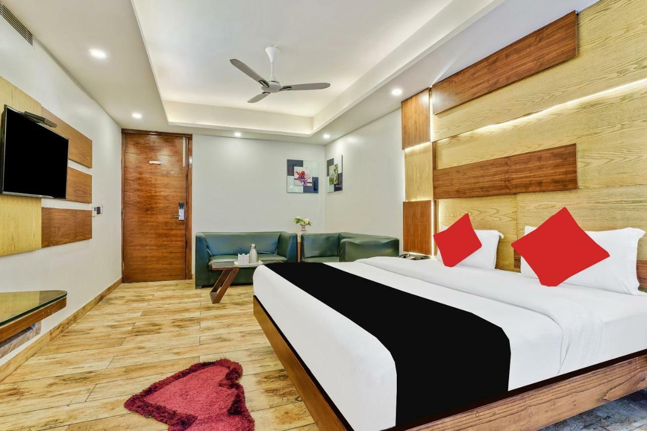 Hotel Nitya Maharani New Delhi Buitenkant foto